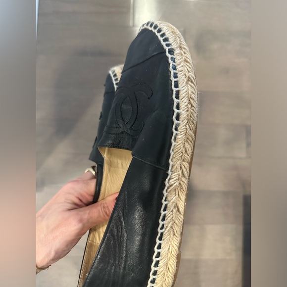 Chanel black espadrilles. - Picture 2 of 6